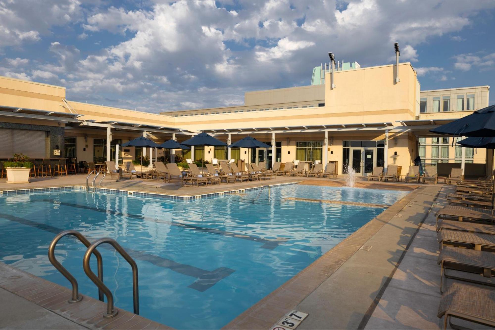 Renaissance Montgomery Hotel & Spa At The Convention Center מראה חיצוני תמונה