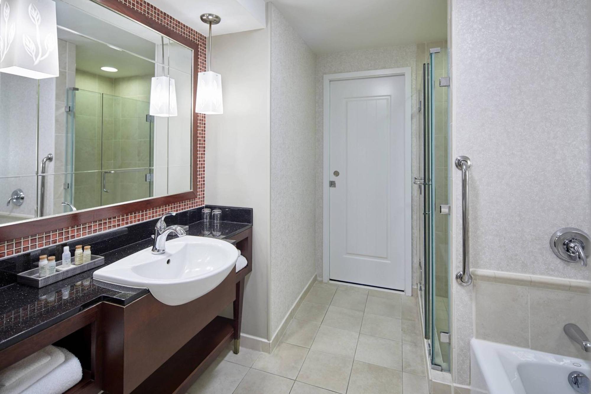 Renaissance Montgomery Hotel & Spa At The Convention Center מראה חיצוני תמונה