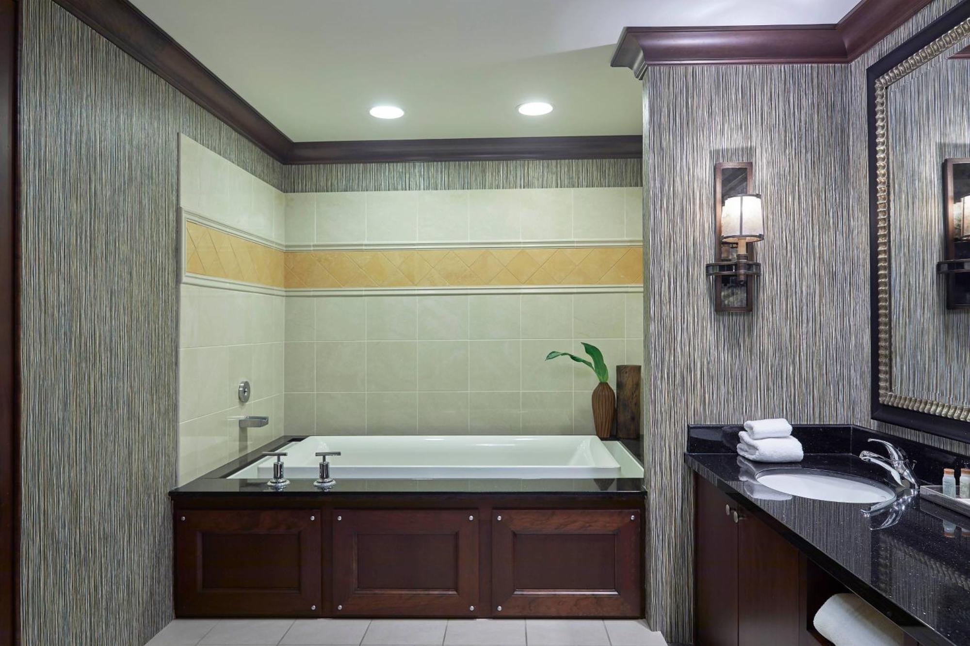 Renaissance Montgomery Hotel & Spa At The Convention Center מראה חיצוני תמונה