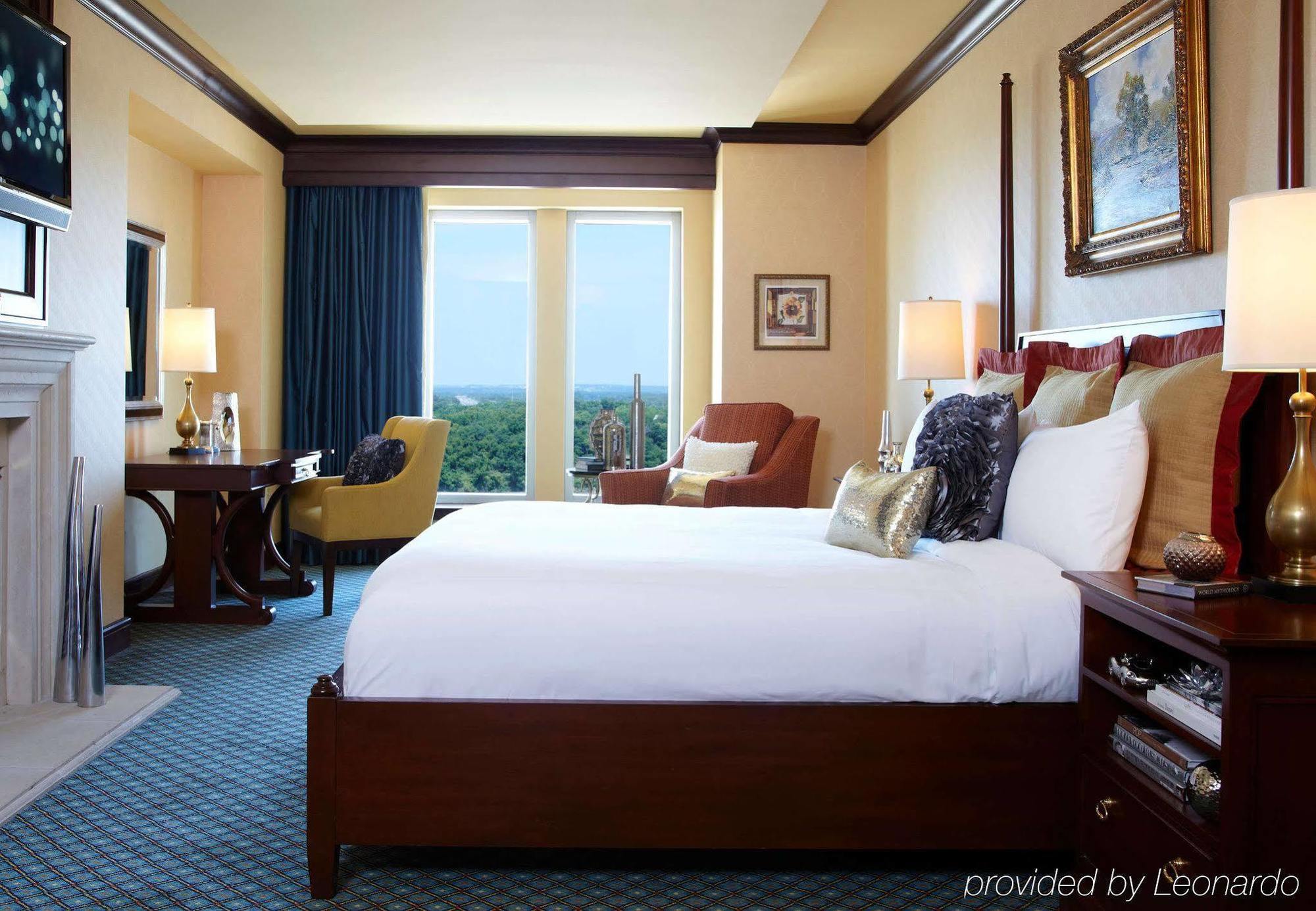 Renaissance Montgomery Hotel & Spa At The Convention Center מראה חיצוני תמונה