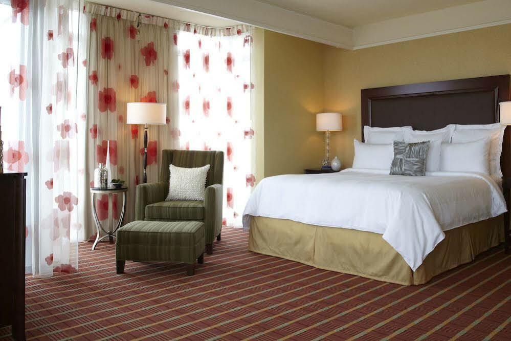 Renaissance Montgomery Hotel & Spa At The Convention Center מראה חיצוני תמונה
